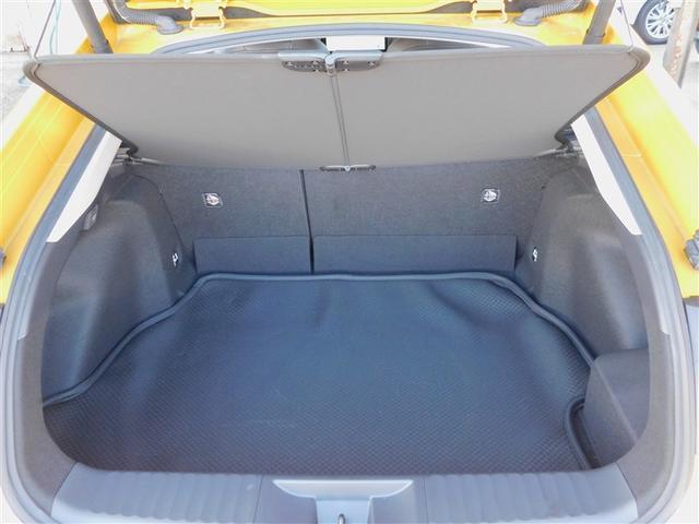 プリウス Ｚ　リアカメラ　プリクラッシュ　試乗車　ＰＷシート　ＡＣ１００Ｖ電源　ＬＥＤランプ　オートクルーズ　アルミホイール　ドライブレコーダ　ＡＣ　運転席エアバッグ　横滑り防止装置　ＥＴＣ付　盗難防止システム（9枚目）