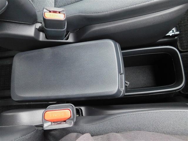 ヴォクシー Ｓ－Ｇ　点検記録簿付　Ｒカメラ　ミュージックプレイヤー接続可　ＬＥＤヘッドランプ　横滑り防止装置　スマートキ　キーレスエントリー　３列シート　フルセグテレビ　ワンオーナー　盗難防止システム　デュアルエアコン（25枚目）