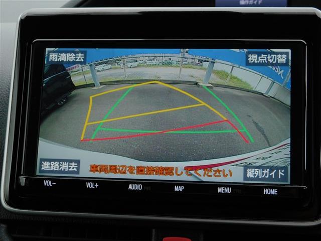 ノア Ｘ　ブレーキサポート　イモビライザー　アイドリングストッ　ＤＶＤ再生可　ＡＵＸ　デュアルエアコン　クルーズＣ　バックモニタ－　地デジＴＶ　ＬＥＤランプ　スマートキ　オートエアコン　ＥＳＣ　ナビ＆ＴＶ　３列（16枚目）