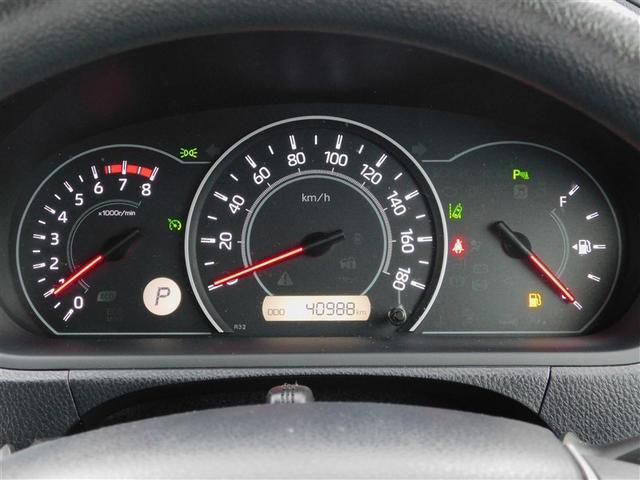 ノア Ｘ　ブレーキサポート　イモビライザー　アイドリングストッ　ＤＶＤ再生可　ＡＵＸ　デュアルエアコン　クルーズＣ　バックモニタ－　地デジＴＶ　ＬＥＤランプ　スマートキ　オートエアコン　ＥＳＣ　ナビ＆ＴＶ　３列（28枚目）