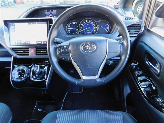 ヴォクシー ハイブリッドZS 煌 Wエアコン AW 衝突被害軽減 バックモニター 地デジ オートエアコン ワンオーナー車 ナビTV イモビライザー キーフリー 横滑り防止 3列シート DVD メモリーナビ ABS スマートキー(4枚目)