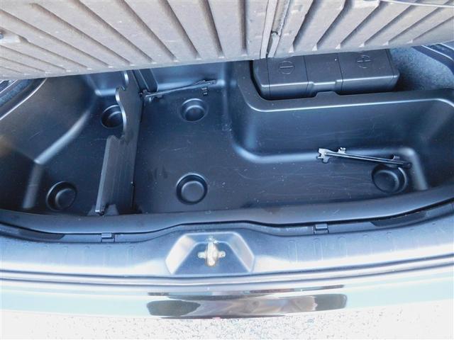 ヴォクシー ハイブリッドZS 煌 Wエアコン AW 衝突被害軽減 バックモニター 地デジ オートエアコン ワンオーナー車 ナビTV イモビライザー キーフリー 横滑り防止 3列シート DVD メモリーナビ ABS スマートキー(12枚目)