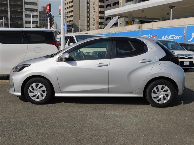 ヤリス Ｘ　被害軽減ブレーキ　Ｂカメラ　ドラレコ付　キーレスエントリー　ワンオーナー　スマートキー＆プッシュスタート　点検記録簿　ミュージックプレイヤー接続可　クルーズコントロール　ＥＴＣ車載器　ＥＳＣ　ＡＢＳ（2枚目）