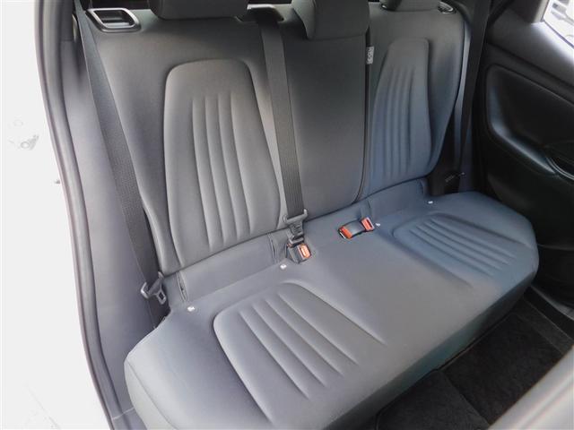 ヤリス Ｘ　被害軽減ブレーキ　Ｂカメラ　ドラレコ付　キーレスエントリー　ワンオーナー　スマートキー＆プッシュスタート　点検記録簿　ミュージックプレイヤー接続可　クルーズコントロール　ＥＴＣ車載器　ＥＳＣ　ＡＢＳ（7枚目）