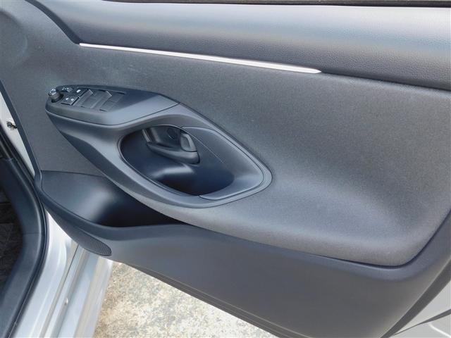 ヤリス Ｘ　被害軽減ブレーキ　Ｂカメラ　ドラレコ付　キーレスエントリー　ワンオーナー　スマートキー＆プッシュスタート　点検記録簿　ミュージックプレイヤー接続可　クルーズコントロール　ＥＴＣ車載器　ＥＳＣ　ＡＢＳ（29枚目）