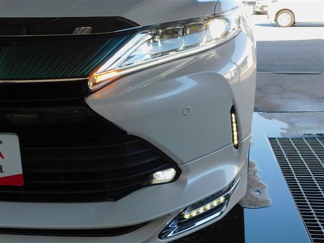 ハリアー プレミアム　エアロ付　カーテンエアバッグ　クルーズＣ　Ｂカメラ　電動パワーシート　ＬＥＤライト　メモリナビ　横滑り防止機能　オートエアコン　Ａストップ　エアバッグ　ＡＷ　ＤＶＤ再生可　パワーウィンドウ　ナビ＆ＴＶ（31枚目）