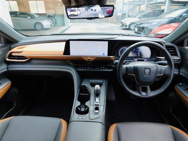 クラウンクロスオーバー ＲＳアドバンスド　衝突回避　元試乗車　オートクルーズコントロール　横滑り防止　フルセグＴＶ　パワーシート　レザーシート　ＬＥＤ　アルミホイール　ＡＣ１００Ｖ　スマートキー　ＡＢＳ　ＴＶ　フルオートエアコン　ＥＴＣ（5枚目）