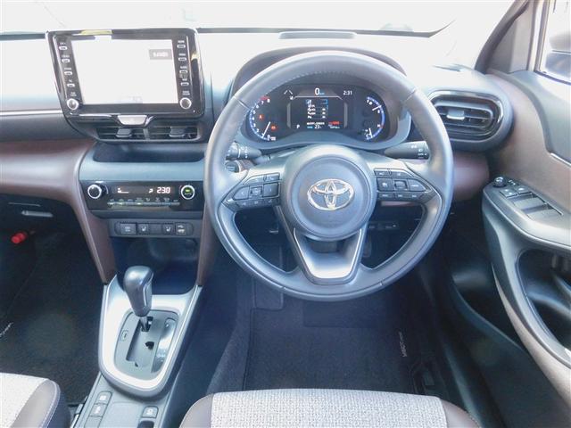 ヤリスクロス Z バックモニタ 横滑り防止システム イモビ カーテンエアバッグ クルーズC エアコン スマートキ- アルミ キーフリー パワステ ダブルエアバック LEDヘット エアバッグ 記録簿有 ABS(4枚目)