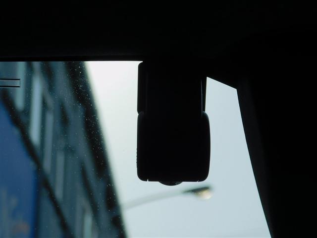 ムーヴキャンバス セオリーＧ　ＩＳＴＯＰ　ナビＴＶ　衝突軽減ブレーキ　ドラレコ　ＬＥＤヘッド　横滑り防止機能　両側オートスライドドア　Ｂカメラ　フルセグＴＶ　ベンチシート　サイドエアバッグ　ミュージックプレイヤー接続可　ＤＶＤ（16枚目）