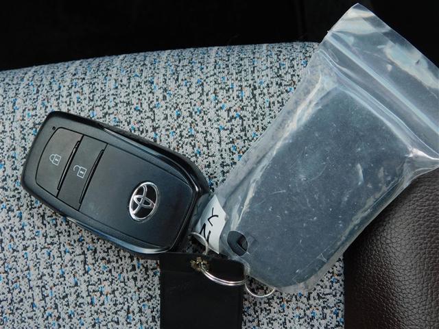 ヤリスクロス Z バックモニタ 横滑り防止システム エアロ イモビ カーテンエアバッグ クルーズC エアコン スマートキ- アルミ キーフリー パワステ ダブルエアバック LEDヘット エアバッグ 記録簿有 ABS(24枚目)