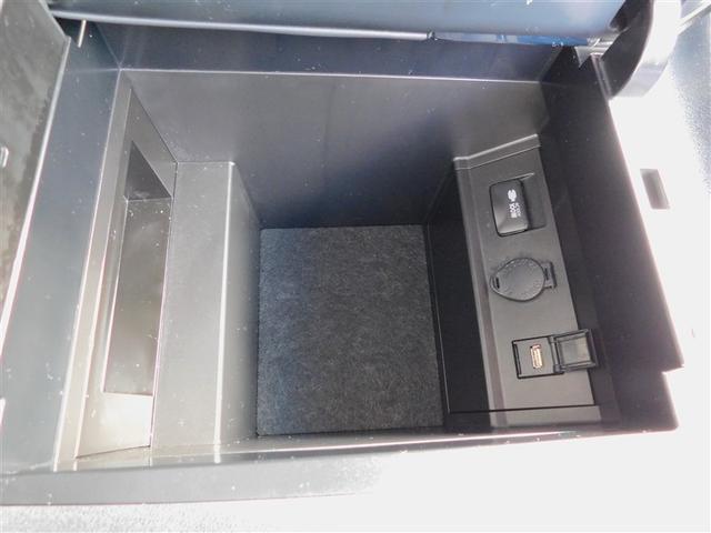 アルファード 2.5S Cパッケージ 両電動ドア Bモニタ 地デジ 1オーナー DVD再生可能 リアオートエアコン TV 横滑り防止 クルコン AC100V電源 セキュリティ ETC車載器 LEDヘッドライト スマートキー エアコン 3列(28枚目)