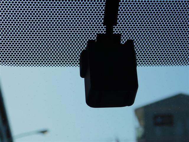 シエンタ ハイブリッドG LEDライト Bカメラ 地デジ DVD キーフリー スマキー 横滑り防止システム ナビTV ETC ドライブレコーダー イモビライザー 運転席エアバック メディアプレイヤー接続 アルミホイール PW(16枚目)