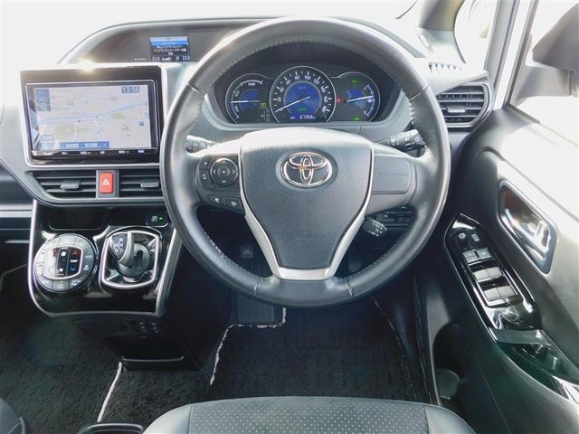 ヴォクシー ハイブリッドZS 煌III ドライブレコーダ 地デジTV リヤカメラ 1オナ車 Wエアコン スマートキー ミュージックプレイヤー接続可 DVD再生可 クルコン VSC キーレス アルミホイール ナビ&TV LEDヘッドランプ(4枚目)