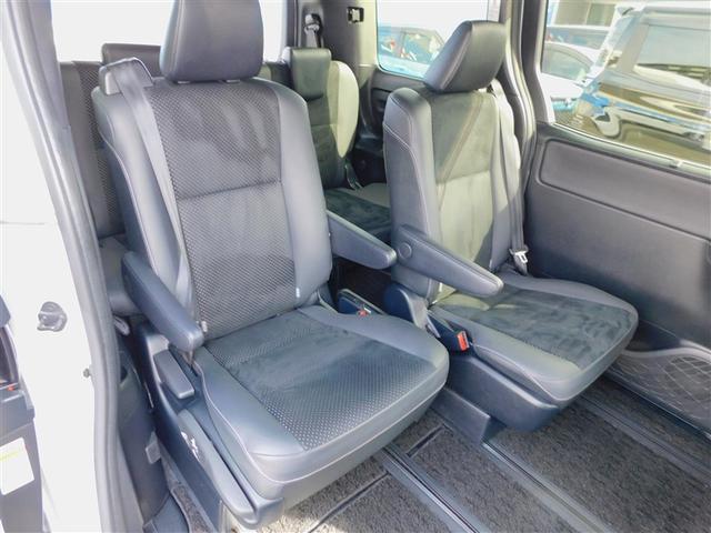 ヴォクシー ハイブリッドZS 煌III ドライブレコーダ 地デジTV リヤカメラ 1オナ車 Wエアコン スマートキー ミュージックプレイヤー接続可 DVD再生可 クルコン VSC キーレス アルミホイール ナビ&TV LEDヘッドランプ(7枚目)