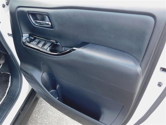 ヴォクシー ハイブリッドZS 煌III ドライブレコーダ 地デジTV リヤカメラ 1オナ車 Wエアコン スマートキー ミュージックプレイヤー接続可 DVD再生可 クルコン VSC キーレス アルミホイール ナビ&TV LEDヘッドランプ(32枚目)