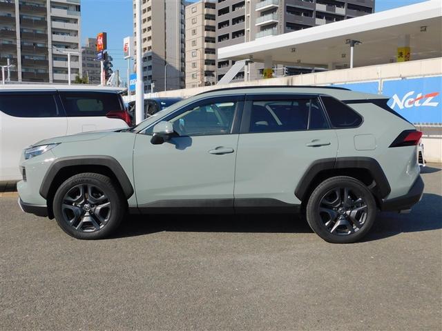 ＲＡＶ４ ハイブリッドアドベンチャー　ＬＥＤヘッドライト　ＴＶ　エアバッグ　ＡＢＳ　衝突軽減システム　クルーズコントロール　アルミホイール　横滑り防止　記録簿　キーレス　盗難防止装置　ミュージックプレイヤー接続可　ドライブレコーダー（2枚目）