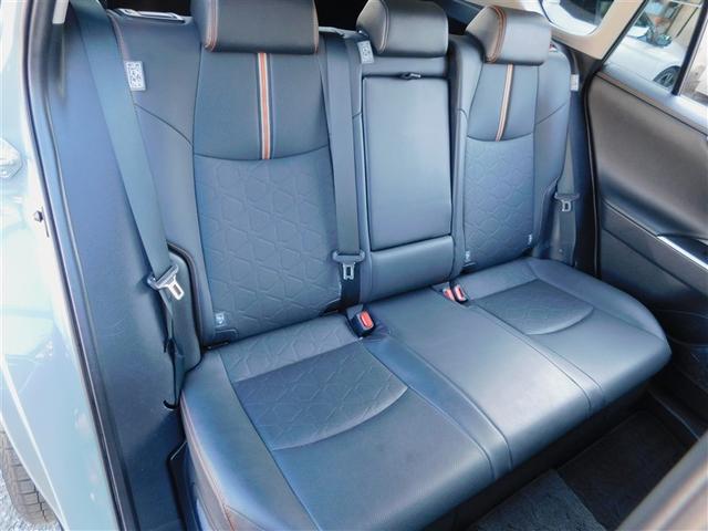 ＲＡＶ４ ハイブリッドアドベンチャー　ＬＥＤヘッドライト　ＴＶ　エアバッグ　ＡＢＳ　衝突軽減システム　クルーズコントロール　アルミホイール　横滑り防止　記録簿　キーレス　盗難防止装置　ミュージックプレイヤー接続可　ドライブレコーダー（7枚目）