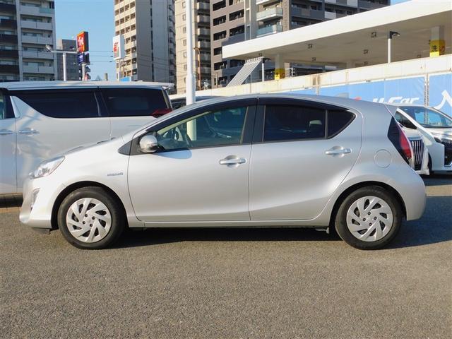 アクア Ｓ　スマートキープッシュスタート　キーレスエントリ　ＬＥＤヘッドライト　フルセグ地デジ　イモビ　ナビ＆ＴＶ　ワンオーナー車　オートエアコン　デュアルエアバック　ＥＳＣ　Ｂカメラ　パワーウィンドウ　ＥＴＣ（2枚目）