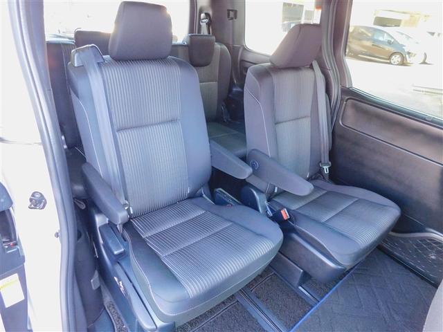 ヴォクシー ハイブリッドZS 煌II 電動両側スライドドア パワーステアリング DVD再生可 リアクーラー スマキー 地デジTV AUX 横滑防止 1オーナー 点検記録簿 Wエアバック AAC LEDランプ エアバッグ ナビTV クルコン(7枚目)