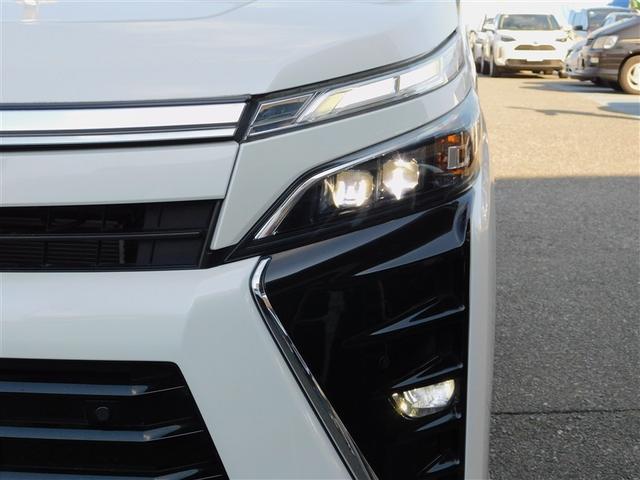 ヴォクシー ハイブリッドZS 煌II 電動両側スライドドア パワーステアリング DVD再生可 リアクーラー スマキー 地デジTV AUX 横滑防止 1オーナー 点検記録簿 Wエアバック AAC LEDランプ エアバッグ ナビTV クルコン(31枚目)