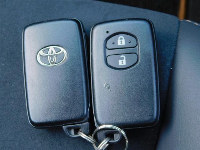 ヴィッツ F アミー ABS 横滑り防止装置 フルオートエアコン LEDライト エアバッグ ナビTV 盗難防止装置 Bモニター メモリーナビ フルセグTV ワンオーナー 衝突被害軽減システム スマートキー DVD再生(20枚目)