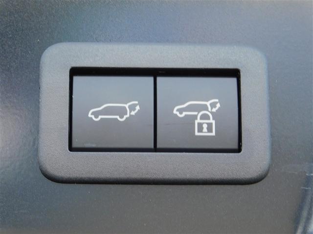 プリウス Ｚ　リアカメラ　プリクラッシュ　ＰＷシート　１オーナ　ＡＣ１００Ｖ電源　ＬＥＤランプ　オートクルーズ　アルミホイール　ＡＣ　運転席エアバッグ　横滑り防止装置　ＥＴＣ付　盗難防止システム　パワーウインドウ（13枚目）