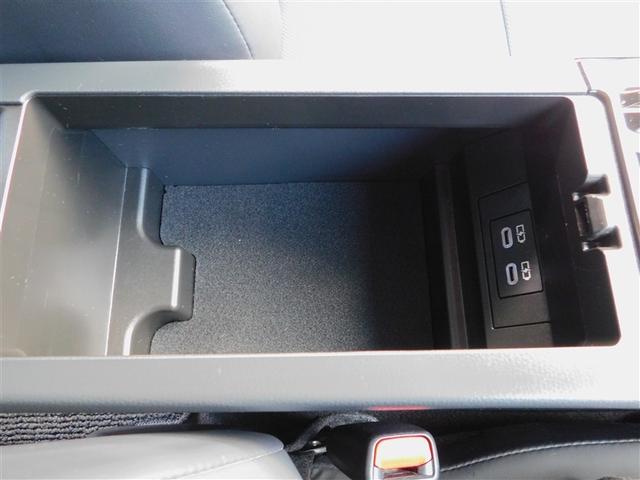 プリウス Ｚ　リアカメラ　プリクラッシュ　ＰＷシート　１オーナ　ＡＣ１００Ｖ電源　ＬＥＤランプ　オートクルーズ　アルミホイール　ＡＣ　運転席エアバッグ　横滑り防止装置　ＥＴＣ付　盗難防止システム　パワーウインドウ（31枚目）