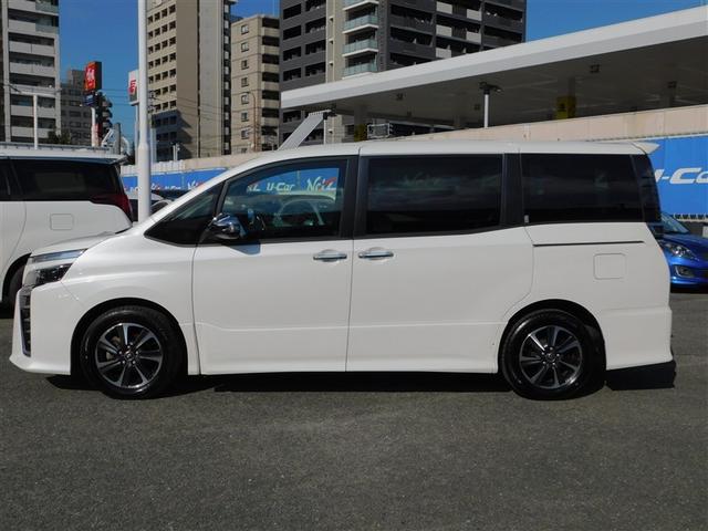 ヴォクシー ZS 煌III プリクラッシュ スマートキ アイスト DVD再生機能 記録簿付き 横滑り防止装置 ナビTV アルミ 三列シート WAC 盗難防止 オートエアコン キーレス ETC装備 パワステ メモリナビ クルコン(2枚目)