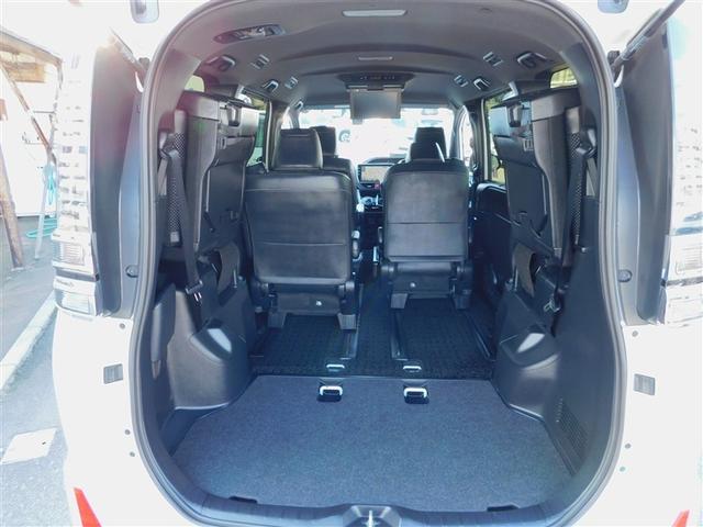 ヴォクシー ZS 煌III プリクラッシュ スマートキ アイスト DVD再生機能 記録簿付き 横滑り防止装置 ナビTV アルミ 三列シート WAC 盗難防止 オートエアコン キーレス ETC装備 パワステ メモリナビ クルコン(11枚目)