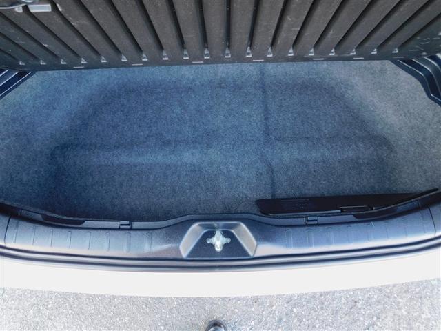 ヴォクシー ZS 煌III プリクラッシュ スマートキ アイスト DVD再生機能 記録簿付き 横滑り防止装置 ナビTV アルミ 三列シート WAC 盗難防止 オートエアコン キーレス ETC装備 パワステ メモリナビ クルコン(12枚目)