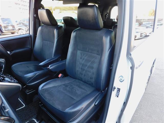 ヴォクシー ZS 煌III プリクラッシュ スマートキ アイスト DVD再生機能 記録簿付き 横滑り防止装置 ナビTV アルミ 三列シート WAC 盗難防止 オートエアコン キーレス ETC装備 パワステ メモリナビ クルコン(13枚目)