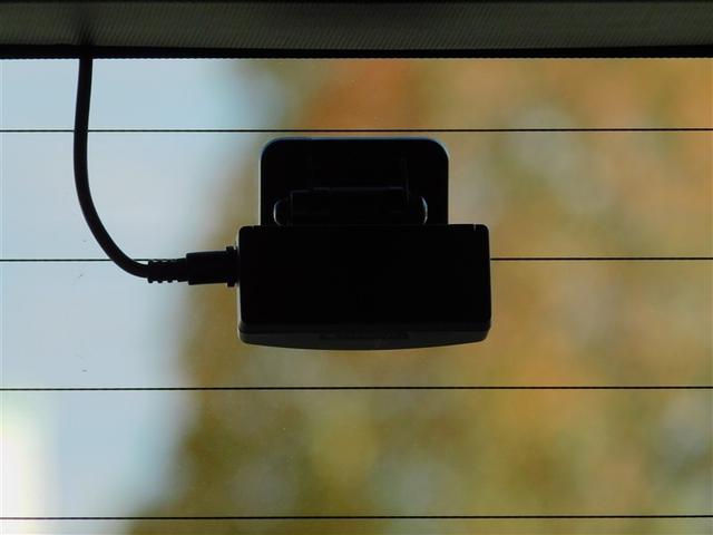 ヴォクシー ZS 煌III プリクラッシュ スマートキ アイスト DVD再生機能 記録簿付き 横滑り防止装置 ナビTV アルミ 三列シート WAC 盗難防止 オートエアコン キーレス ETC装備 パワステ メモリナビ クルコン(20枚目)