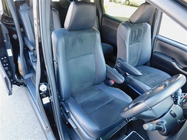 ヴォクシー ZS 煌III プリクラッシュ スマートキ アイスト 記録簿付き 横滑り防止装置 ナビTV アルミ 三列シート WAC 盗難防止 オートエアコン キーレス ETC装備 パワステ メモリナビ クルコン ABS AUX(6枚目)