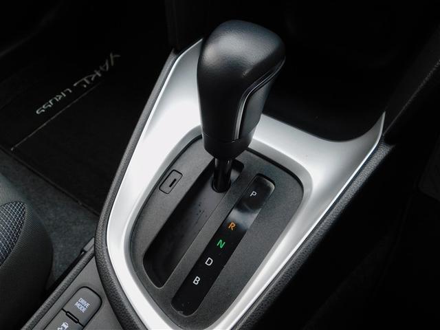 ヤリスクロス ハイブリッドG TSS イモビライザー バックモニタ- エアコン インテリキー パワーウィンド ワンオーナ Wエアバック オートクルーズ メディアプレイヤー接続 キーフリー ドライブレコーダー 横滑防止装置 アルミ(24枚目)