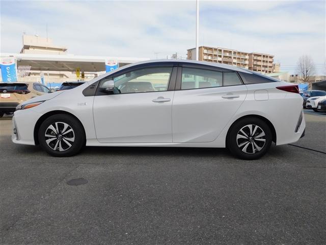 プリウスＰＨＶ Ｓセーフティパッケージ　ＡＣ１００Ｖ　地デジ　クルコン　ＴＶ　Ｂカメラ　ＬＥＤヘッドライト　スマ－トキ－　ＡＡＣ　ＥＴＣ　アルミホイール　キーレス　横滑り防止装置　ミュージックプレイヤー接続可　イモビ　ドラレコ　記録簿（2枚目）