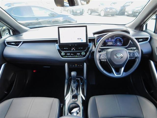 カローラクロス ハイブリッド　Ｚ　ＰＣＳ　フルセグテレビ　ＬＥＤヘッドライト　Ｂカメラ　ＴＶ　インテリジェントキー　パワーシート　キーフリー　アルミホイール　ＡＣ１００Ｖ　ＥＴＣ　盗難防止　ミュージックプレイヤー接続可　オートエアコン（5枚目）