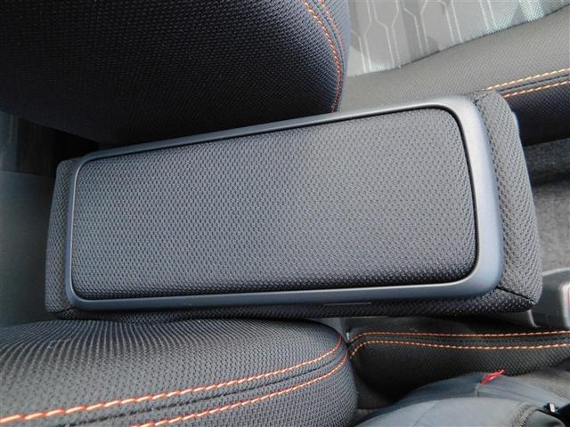 ���[�|�P�b�g�t���Z���^�[�A�[�����X�g