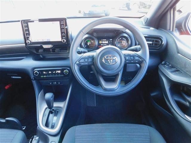 ヤリス ハイブリッドＺ　ＰＣＳ　整備記録簿　ＤＶＤ　地デジ　ＡＷ　Ｂカメラ　ドラレコ付　ＬＥＤランプ　スマキー　ＥＴＣ付き　テレビ　メディアプレイヤー接続　ＶＳＣ　パワステ　１オナ車　クルコン　カーテンエアバック　キーフリー（4枚目）