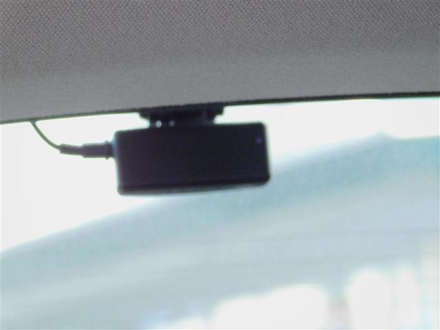 �����J����