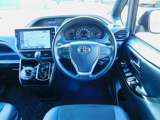 ヴォクシー ＺＳ　煌ＩＩＩ　バックガイドモニタ　両側Ｐドア　ＡＷ　メディアプレイヤー接続　ＬＥＤライト　Ａストップ　リアオートエアコン　イモビ　スマートキープッシュスタート　ワンオーナ　ＤＶＤ再生可　ＥＴＣ装備　キーレス　ＡＢＳ（5枚目）