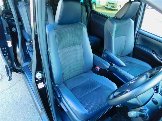 ヴォクシー ＺＳ　煌ＩＩＩ　バックガイドモニタ　両側Ｐドア　ＡＷ　メディアプレイヤー接続　ＬＥＤライト　Ａストップ　リアオートエアコン　イモビ　スマートキープッシュスタート　ワンオーナ　ＤＶＤ再生可　ＥＴＣ装備　キーレス　ＡＢＳ（7枚目）