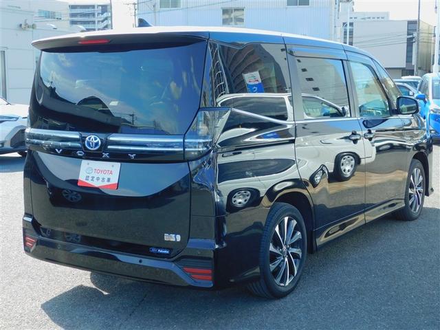 ヴォクシー ハイブリッドS-Z 両側Pドア カーテンエアバック スマキ プリクラッシュセーフティシステム Wエアコン Rカメラ DVDプレーヤー 地デジ アルミ 100V テレビ クルーズコントロール 横滑り防止機能 LEDランプ(4枚目)