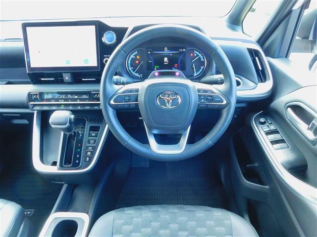 ヴォクシー ハイブリッドＳ－Ｚ　両側Ｐドア　カーテンエアバック　スマキ　プリクラッシュセーフティシステム　Ｗエアコン　Ｒカメラ　ＤＶＤプレーヤー　地デジ　アルミ　１００Ｖ　テレビ　クルーズコントロール　横滑り防止機能　ＬＥＤランプ（5枚目）