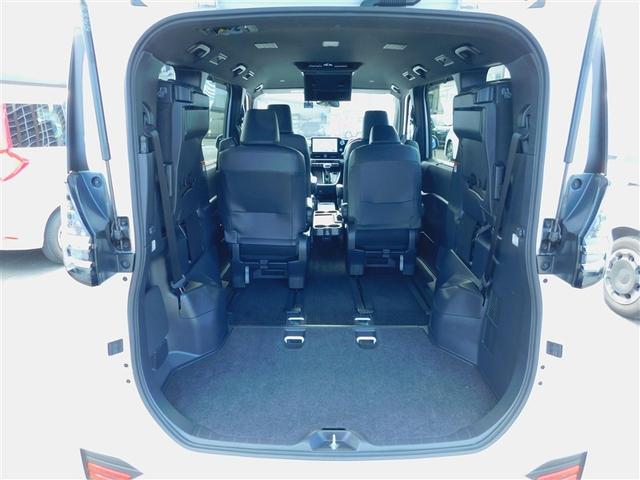 ヴォクシー ハイブリッドＳ－Ｚ　両側Ｐドア　カーテンエアバック　スマキ　プリクラッシュセーフティシステム　Ｗエアコン　Ｒカメラ　ＤＶＤプレーヤー　地デジ　アルミ　１００Ｖ　テレビ　クルーズコントロール　横滑り防止機能　ＬＥＤランプ（12枚目）