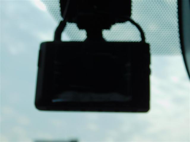 ヴォクシー ハイブリッドＳ－Ｚ　両側Ｐドア　カーテンエアバック　スマキ　プリクラッシュセーフティシステム　Ｗエアコン　Ｒカメラ　ＤＶＤプレーヤー　地デジ　アルミ　１００Ｖ　テレビ　クルーズコントロール　横滑り防止機能　ＬＥＤランプ（20枚目）