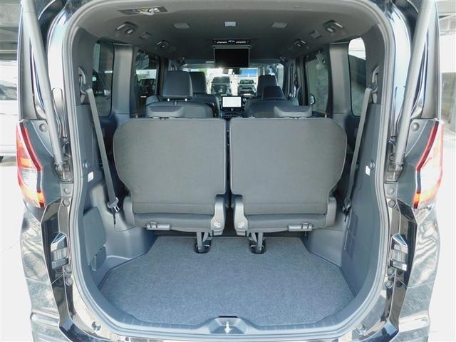 ノア ハイブリッドＳ－Ｚ　バックモニタ－　クルコン　ダブルエアコン　横滑り防止機能　ＬＥＤランプ　３列シート　エアバッグ　ＥＴＣ付き　ミュージックプレイヤー接続可　ＡＢＳ　ＴＶ　エアコン　キーレス　パワステ　アルミホイール（11枚目）