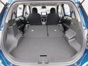 6:4分割可倒式リヤシート倒すとフラットなフロアーのさらにワイドなスペースになります