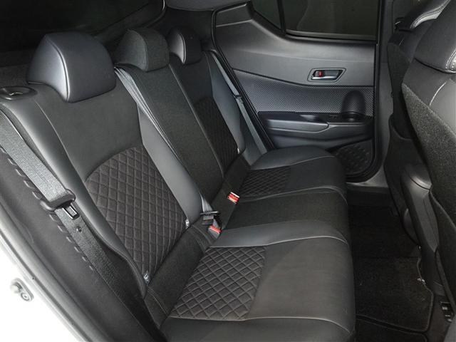 Ｃ－ＨＲ Ｇ　モード　ネロ　セーフティプラス　衝突被害軽減システム　メモリーナビ　フルセグ　バックカメラ　ＥＴＣ　フルエアロ　ＬＥＤヘッドランプ　スマートキー（17枚目）