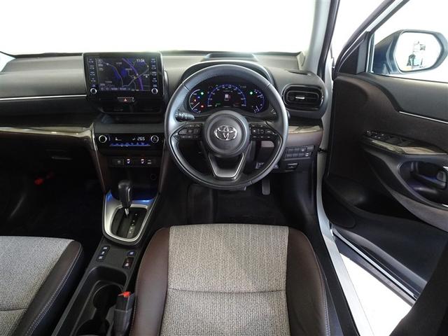 ヤリスクロス ハイブリッドＺ　衝突被害軽減システム　メモリーナビ　フルセグ　バックカメラ　ＥＴＣ　フルエアロ　ＬＥＤヘッドランプ　スマートキー（5枚目）