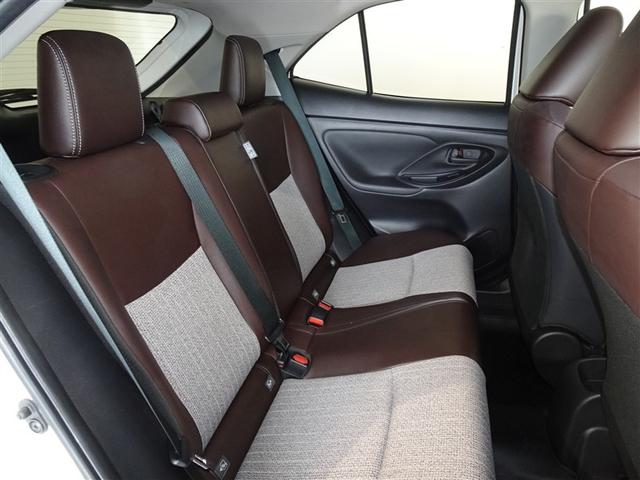 ヤリスクロス ハイブリッドＺ　衝突被害軽減システム　メモリーナビ　フルセグ　バックカメラ　ＥＴＣ　フルエアロ　ＬＥＤヘッドランプ　スマートキー（19枚目）